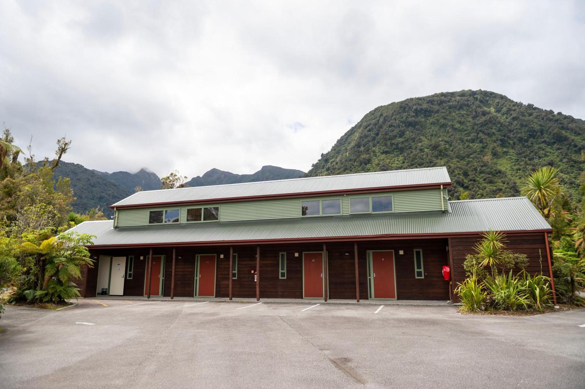 Punga Grove Motell Franz Josef Exteriör bild